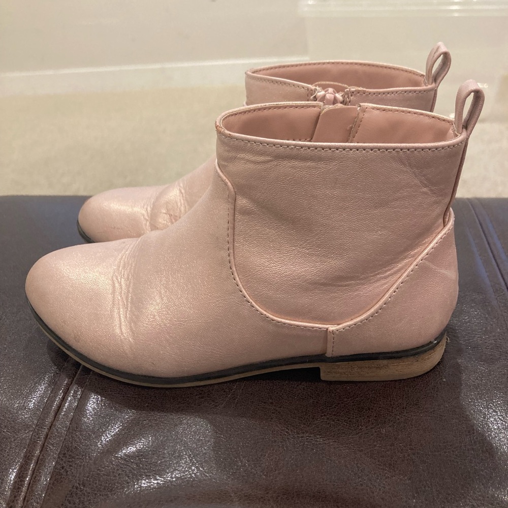 Cat & Jack pink sparkly booties sz 12